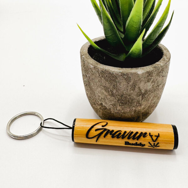 Mini-Taschenlampe aus Bambus mit Schlüsselanhänger